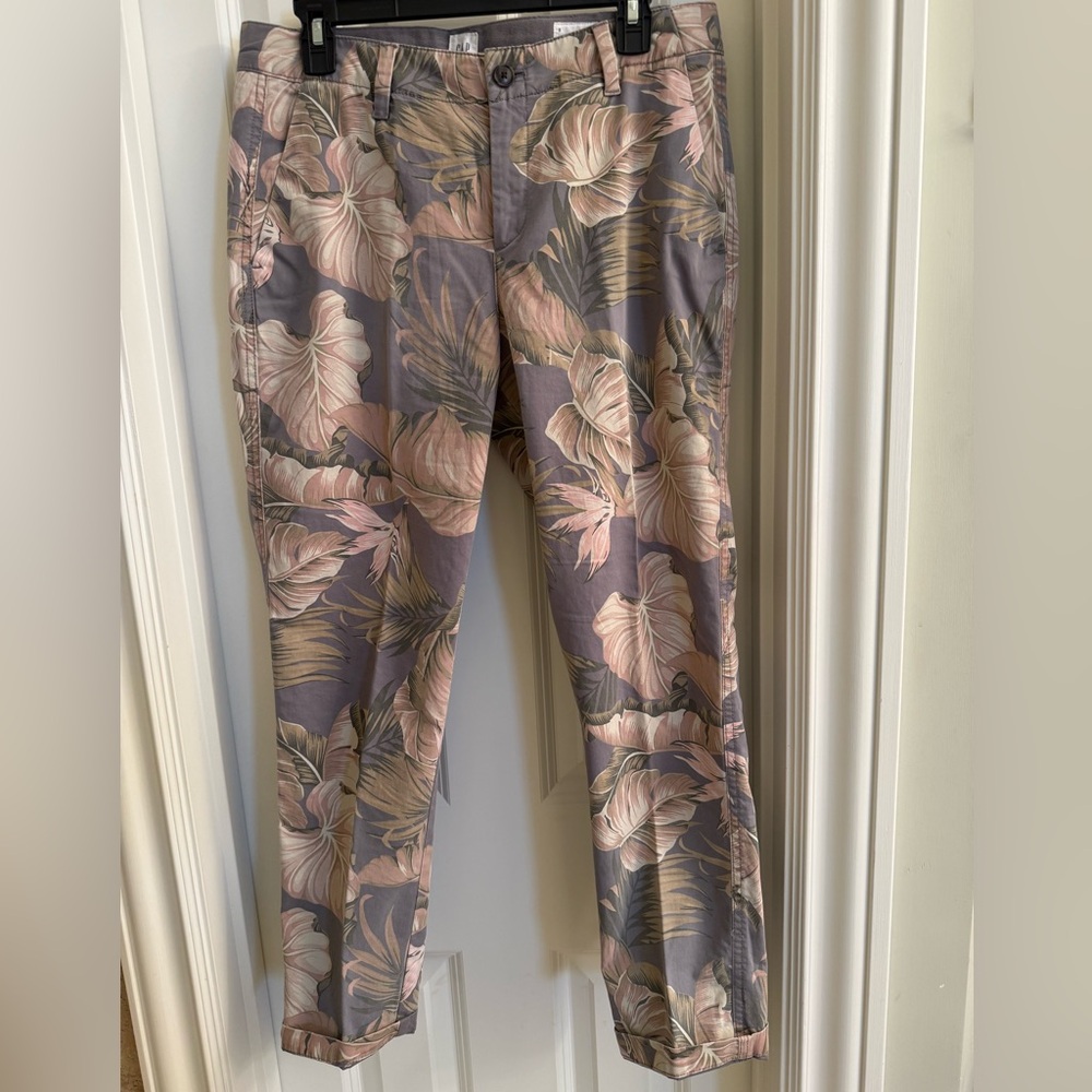 GAP Chinos